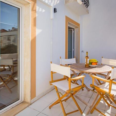Bright 1Bdr Apartment W/Balcony By Lovelystay ヴィラ・レアル・デ・サント・アントニオ エクステリア 写真