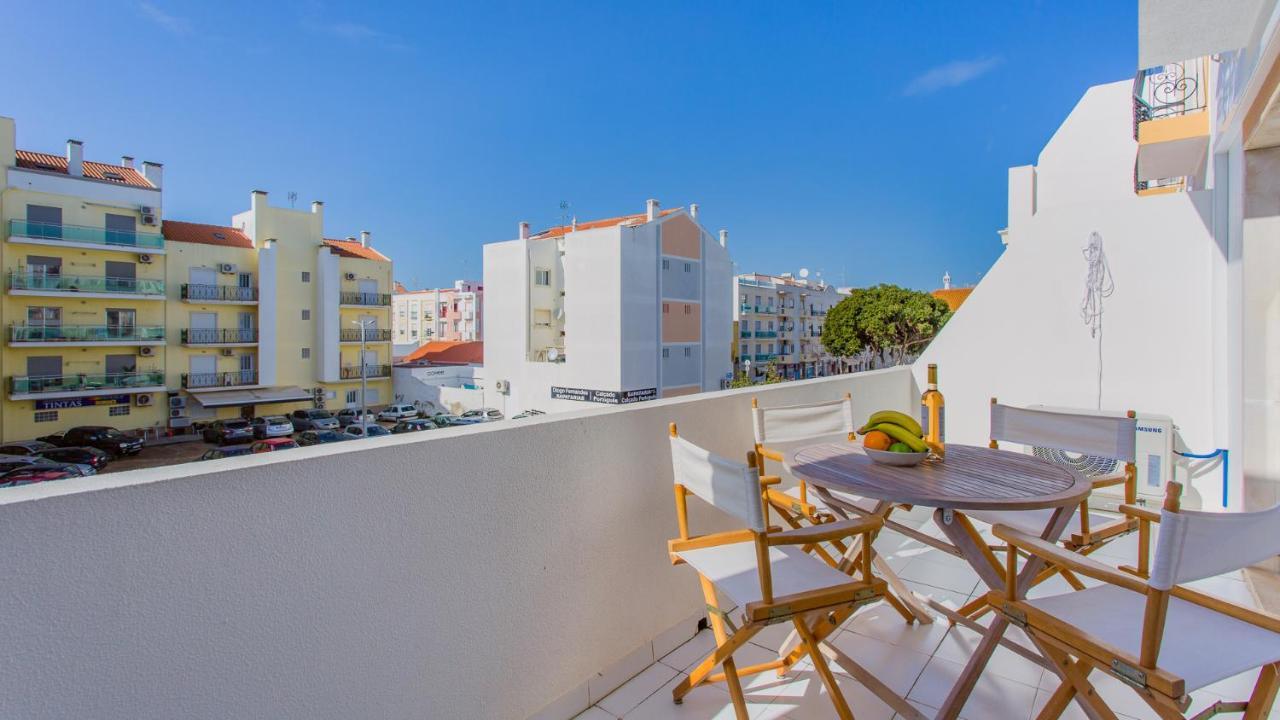Bright 1Bdr Apartment W/Balcony By Lovelystay ヴィラ・レアル・デ・サント・アントニオ エクステリア 写真