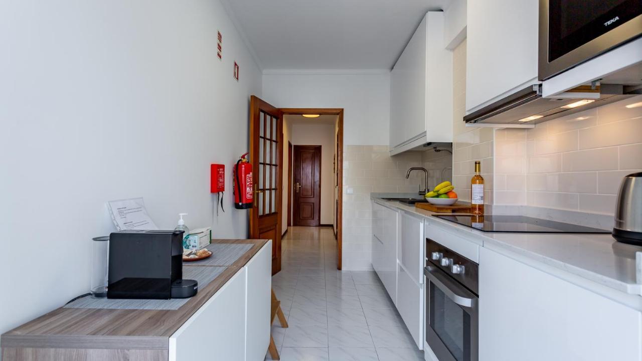 Bright 1Bdr Apartment W/Balcony By Lovelystay ヴィラ・レアル・デ・サント・アントニオ エクステリア 写真